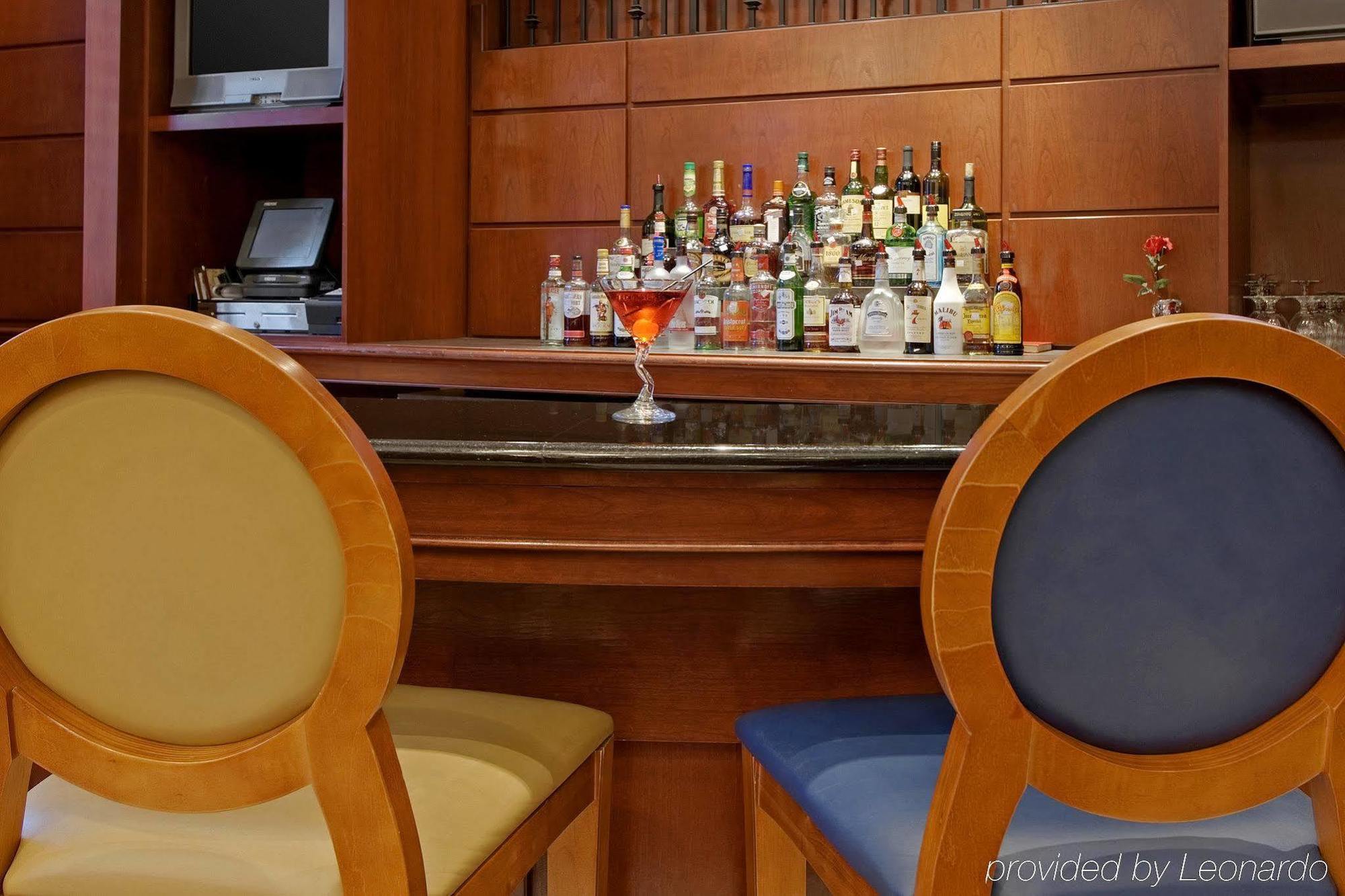 Courtyard By Marriott Norfolk Downtown Hotel Restoran gambar
